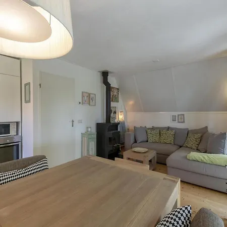 Holiday home Elegant With Terrace